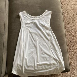 Lululemon top! Size 6